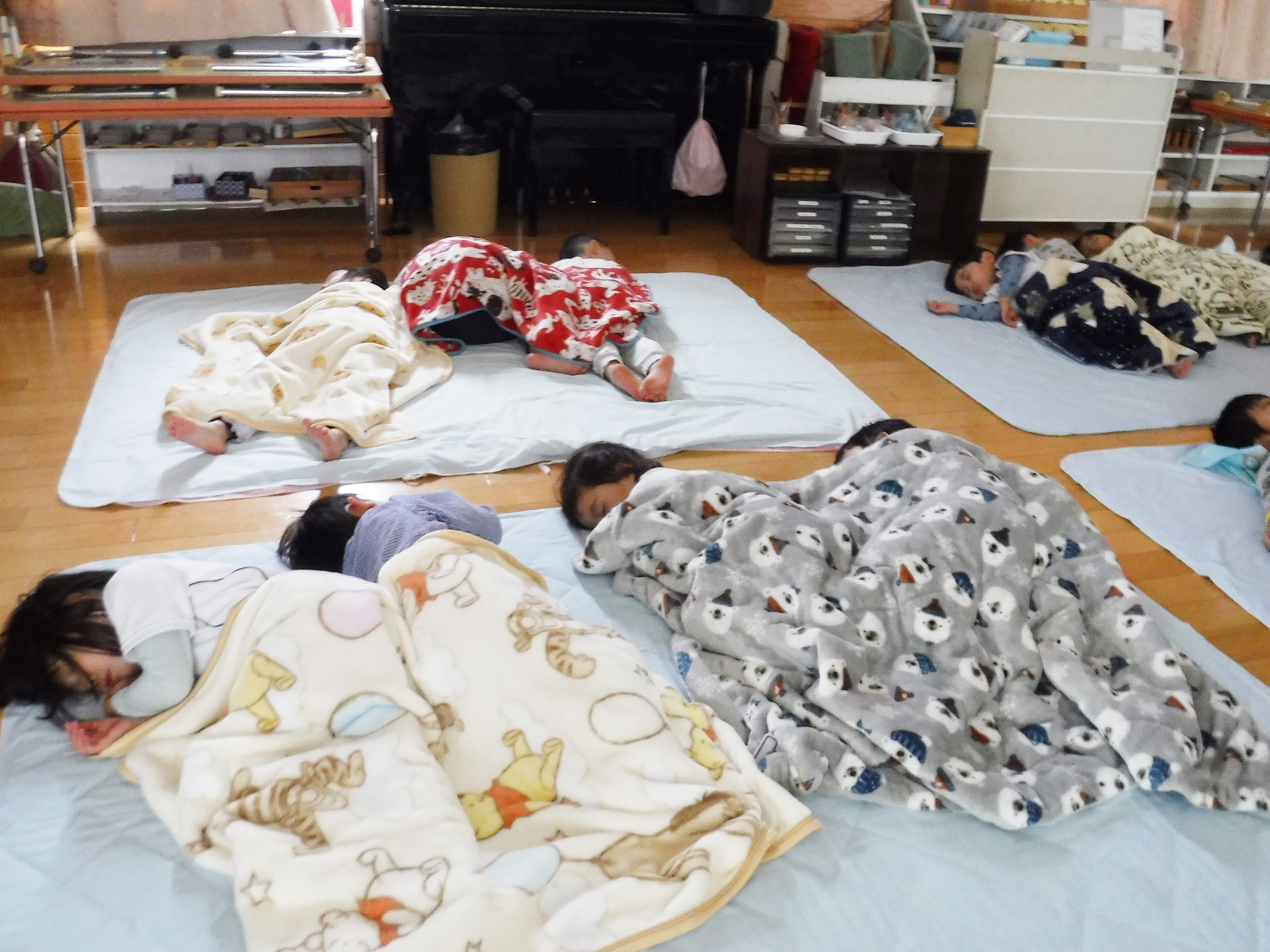 お昼寝（3歳児、4歳児9月まで）、運動、造形(5歳児)