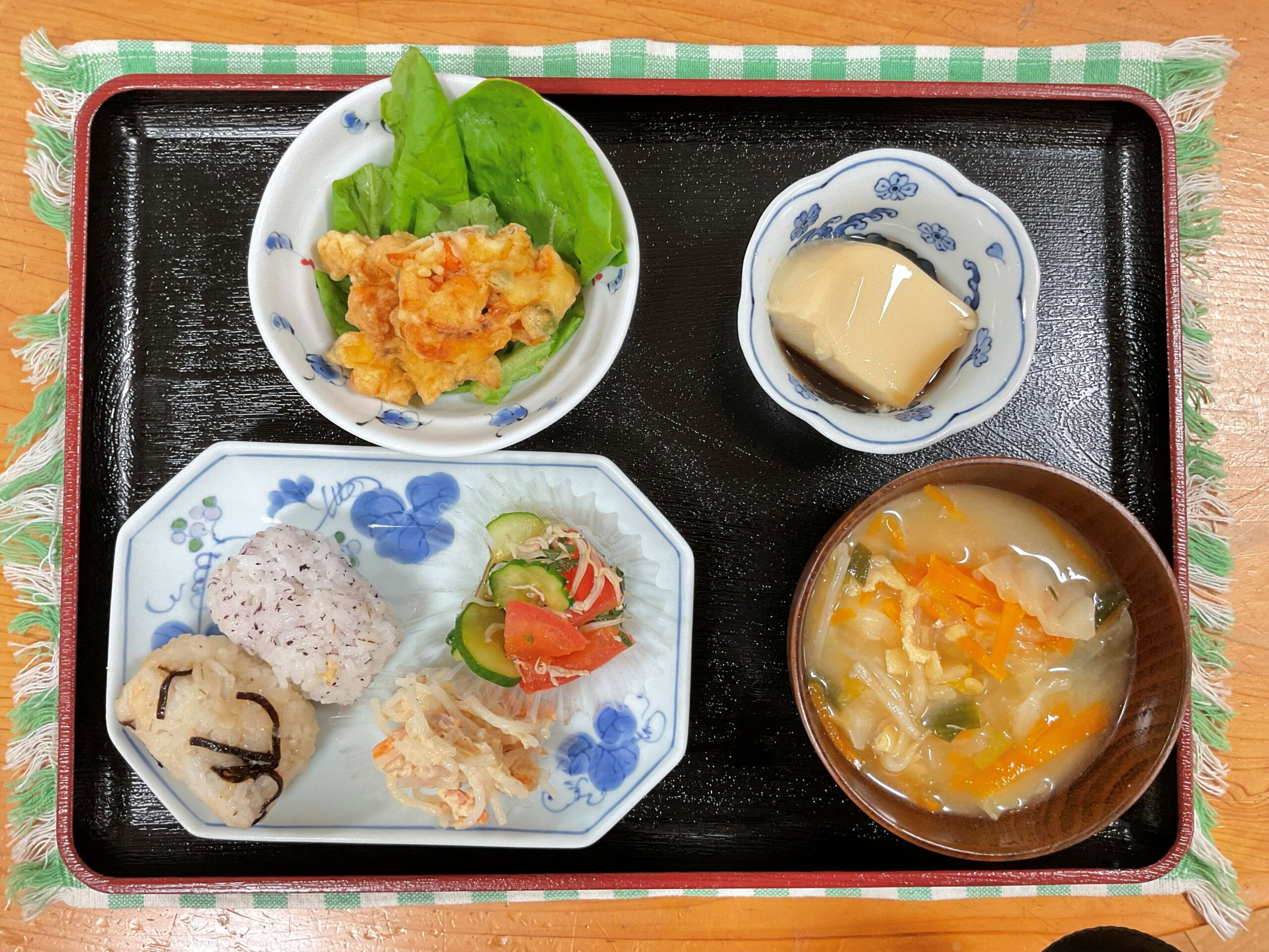 ６月親子ふれあい食堂レシピ☔　『あじさい揚げ』